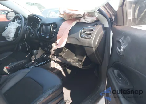 2021 Jeep Compass Altitude Fwd z USA, uszkodzony, nr VIN 3C4NJCBBXMT526941